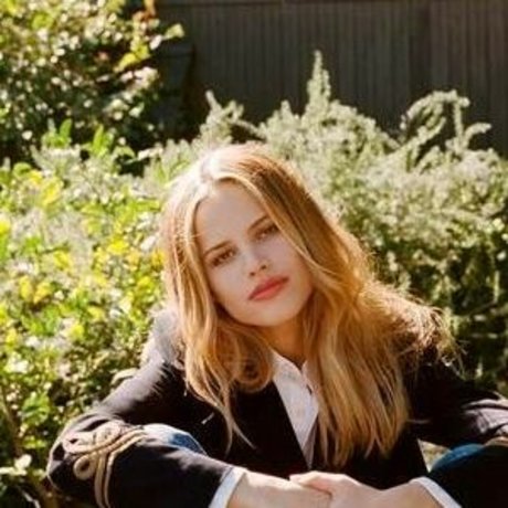 Halston Sage beautiful star archive