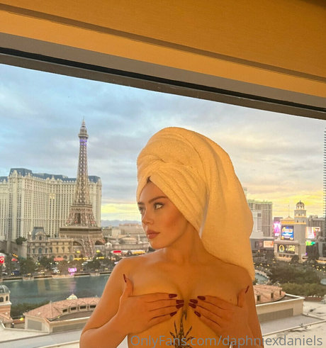 daphniexdaniels pornographic model pictures