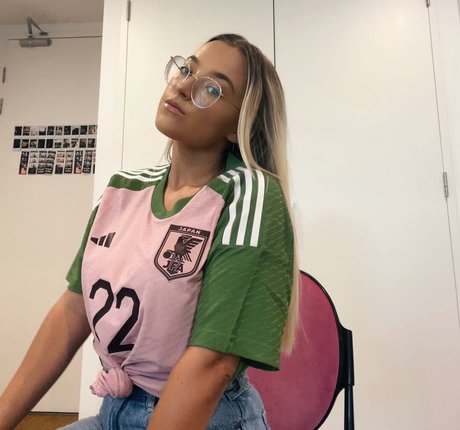 Lavender Baj pretty pornstar archive