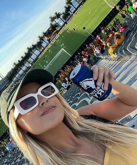 Lavender Baj xxx model image