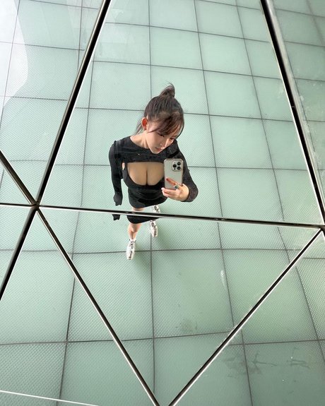 submissive onlyfans beautiful image