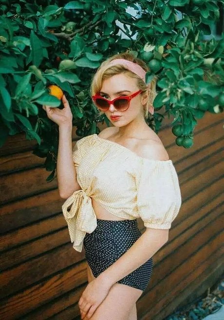 Peyton List exclusive pornstar images