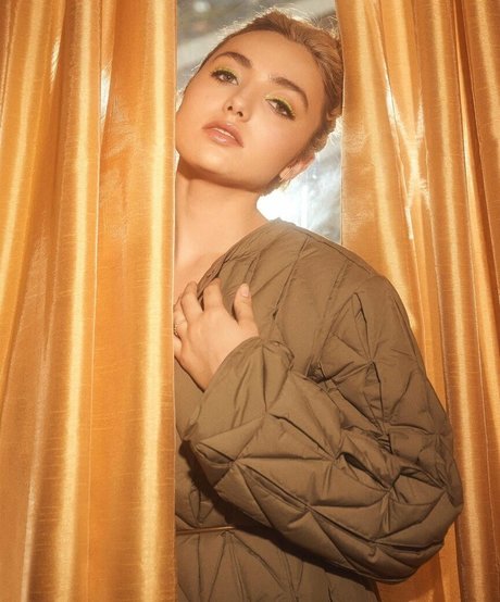 Peyton List nudes model archive