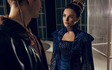 Sophie Katssby naked model images