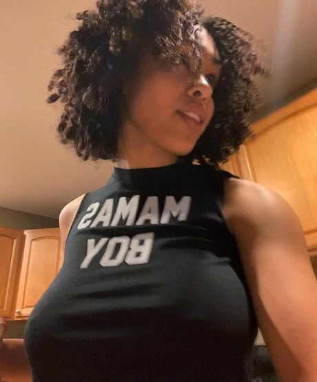 Aaliyeezy pornstar exclusive img