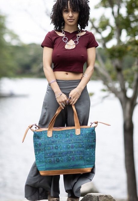 Aaliyeezy erotic star galleries