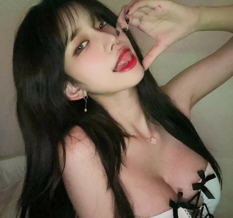 we8136 model beautiful pictures