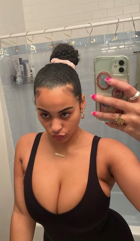 Raina Morris star sex images