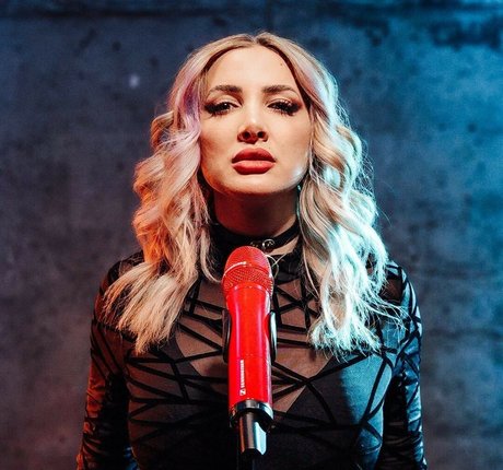 Addie Nicole Amick beautiful model gallery