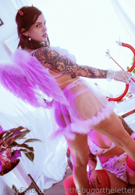 likethebugortheletter star exclusive img