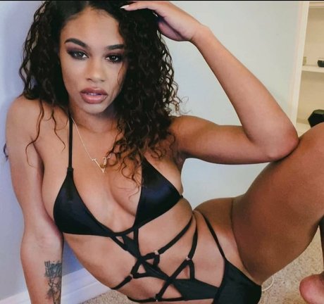 scarlitscandal beautiful model images