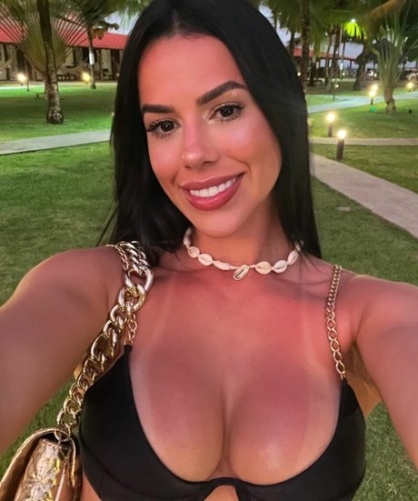 Larissa Tomasia perfect model photo