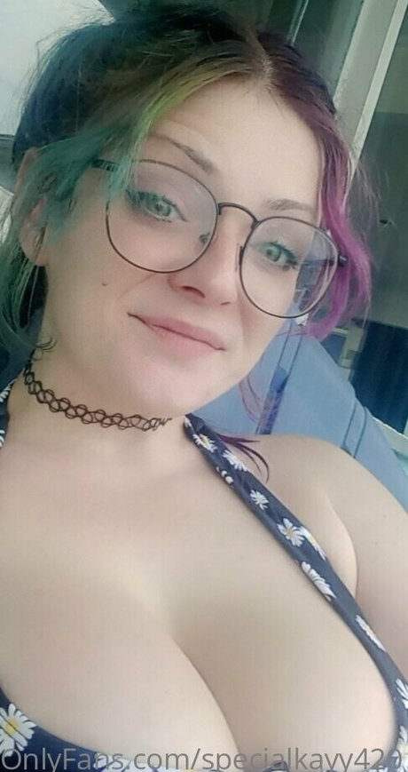 cosmickayla nude model image