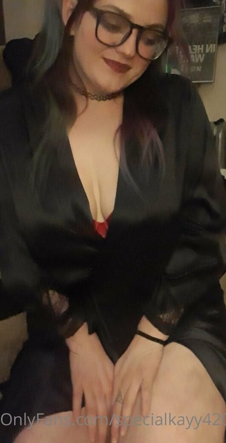 cosmickayla sexy actress pic