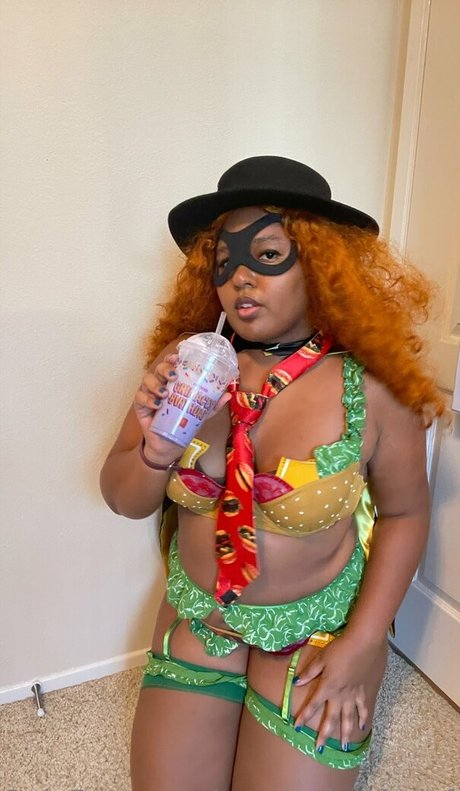 magicalmaladyfree model pretty photos