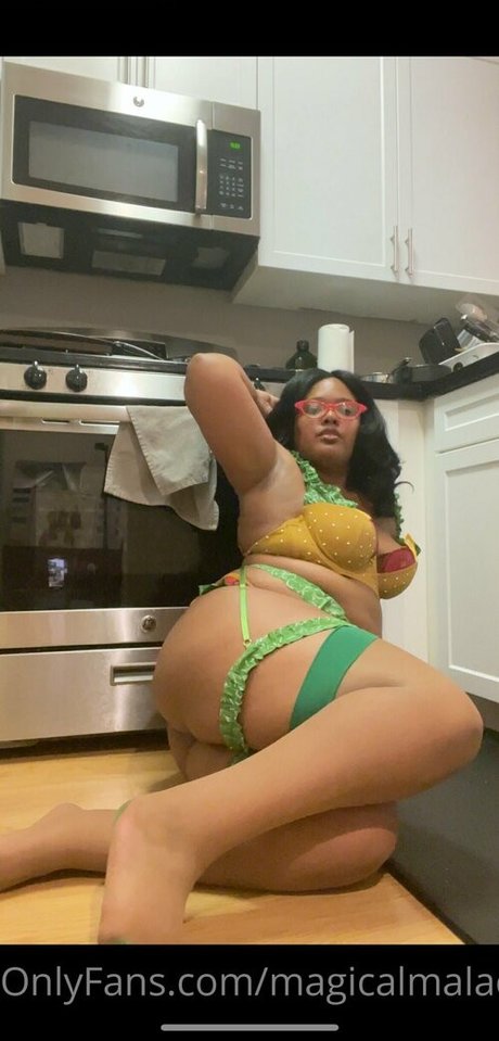 magicalmaladyfree model hot img