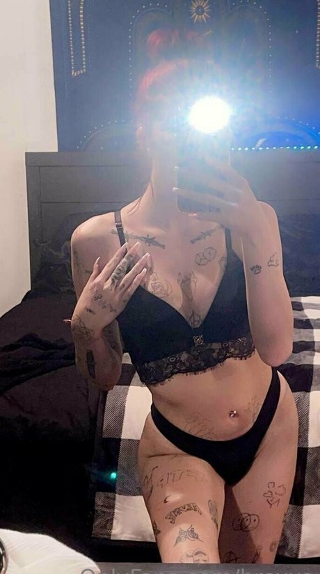 brexxo naked actress pics