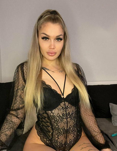 lizu20 free actress gallery