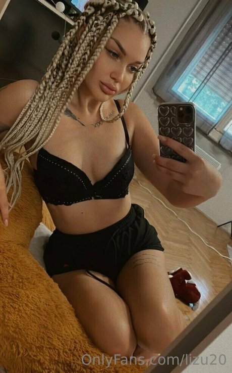 lizu20 exclusive pornstar image