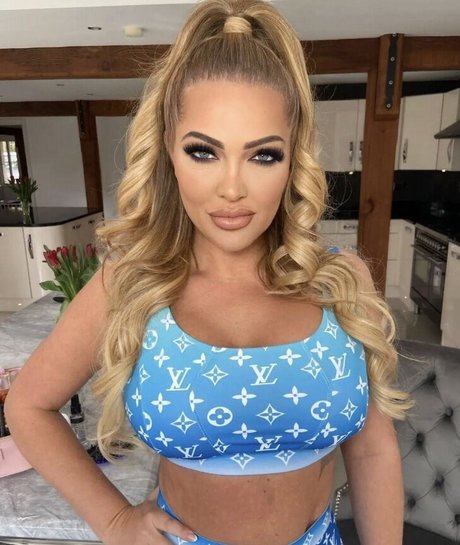 Aisleyne Horgan Wallace perfect star pics