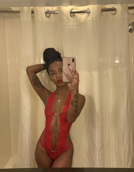 Briabackwoods nice actress image