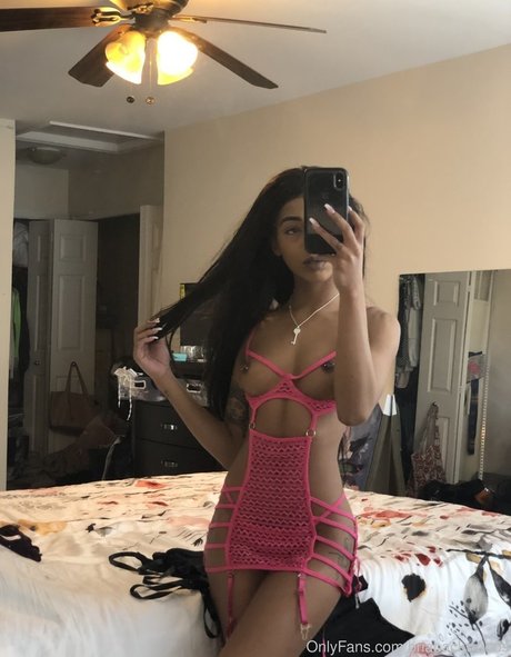 Briabackwoods nude star galleries