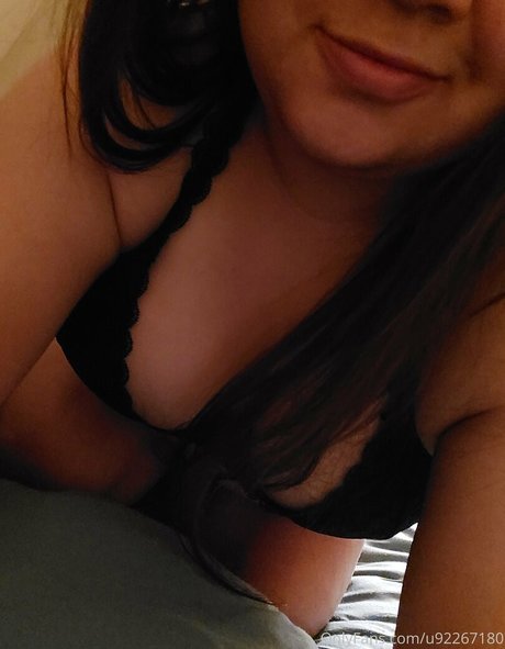 greensweater star nudes image