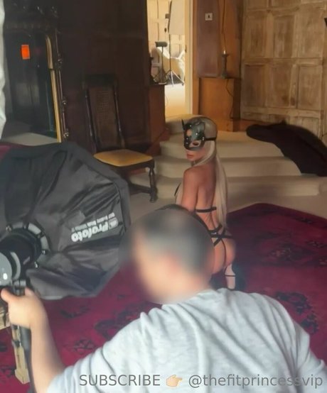 fitmodelmum erotic star img