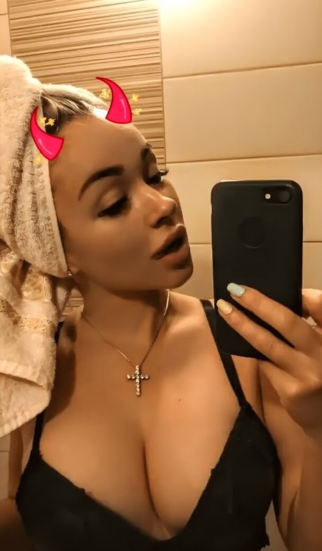 Anna Kostenko model adult picture