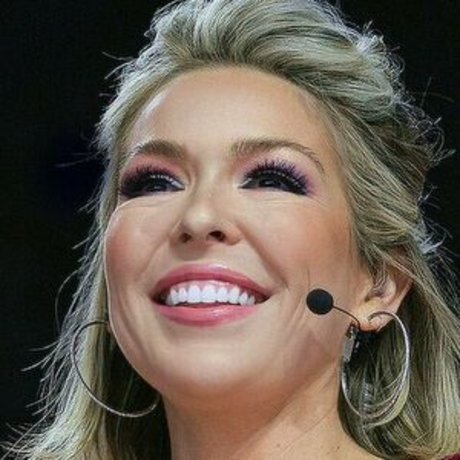 Colleen Wolfe thumbnail