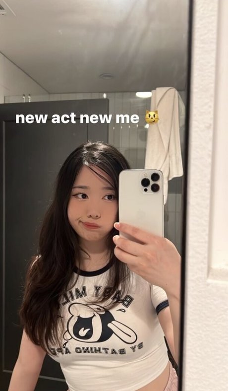 Ploo star naked photo