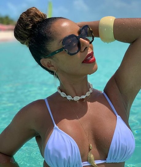 Valeria Valenssa erotic star pictures