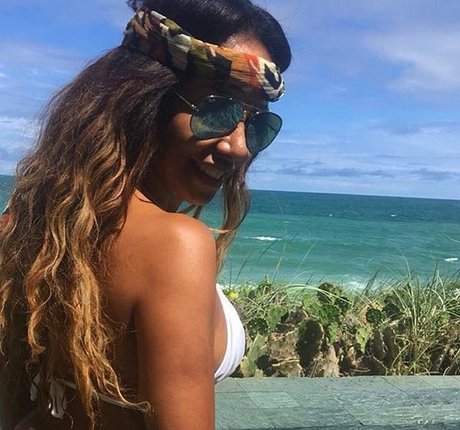 Valeria Valenssa pornstar hot galleries