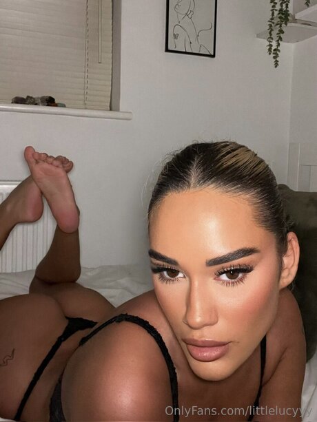 Littlelucyyy high quality model picture