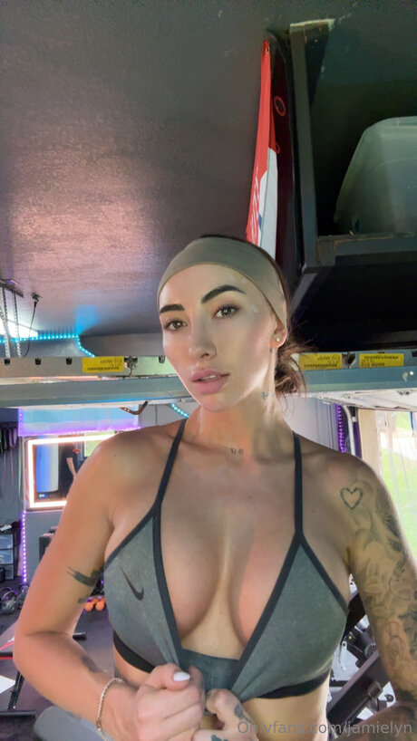 Jamielyn model hot archive