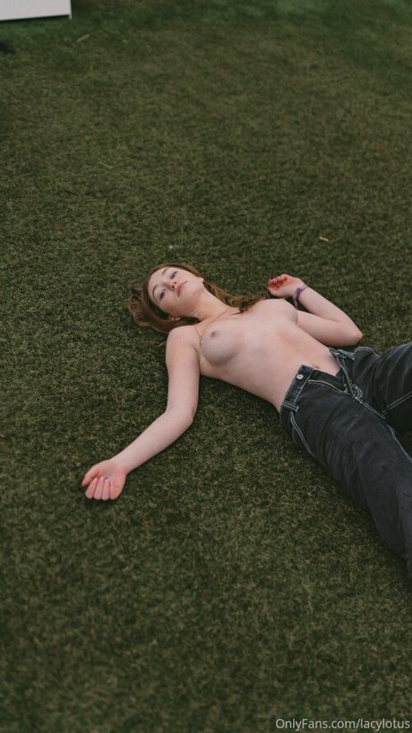 Lacy Lotus model free img