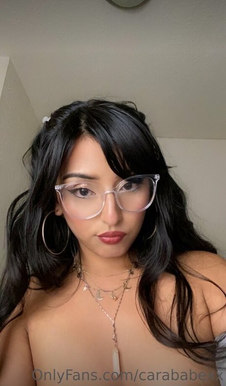 Carababexx model naked photos