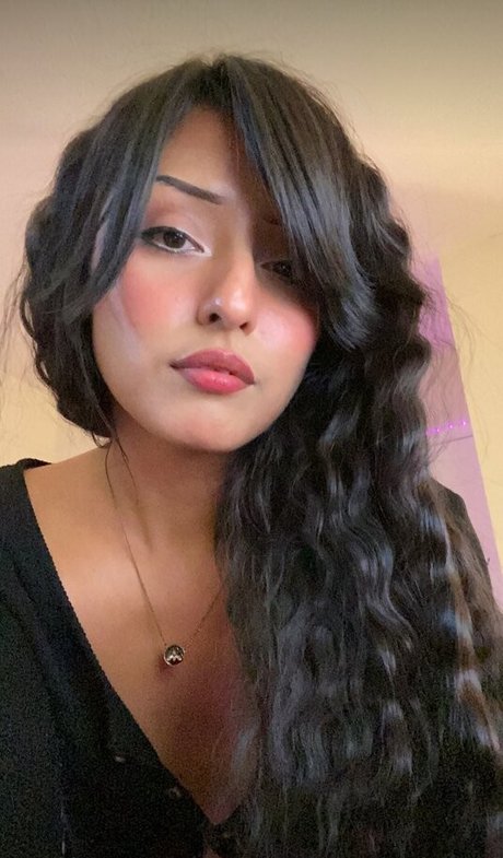 Carababexx nudes model images