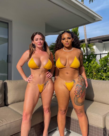 KKVSH star nude photo