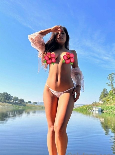 Fernanda Spinola naked actress img