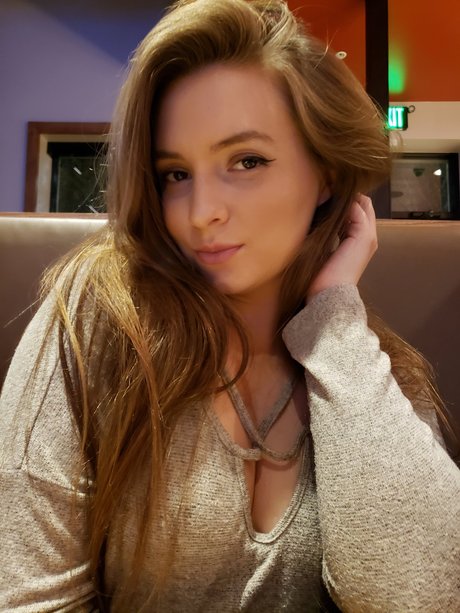 Mandy Kay star exclusive picture