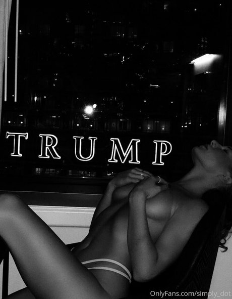 Simply Dot nice actress photo