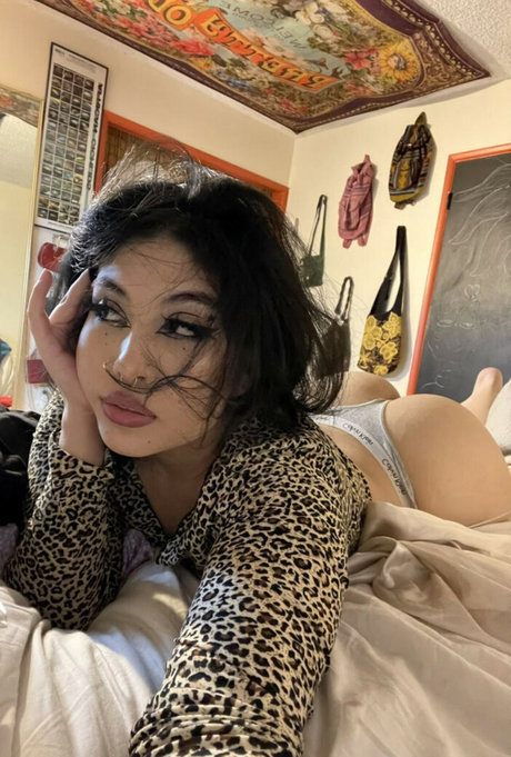 vindigoo model naked pic