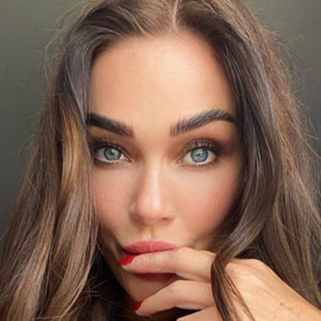 Jasmine Waltz hot star img