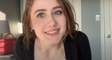 Madi Anger hot pornstar photo