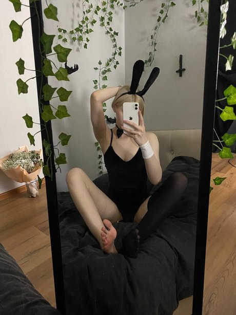 Allotropp free actress photos