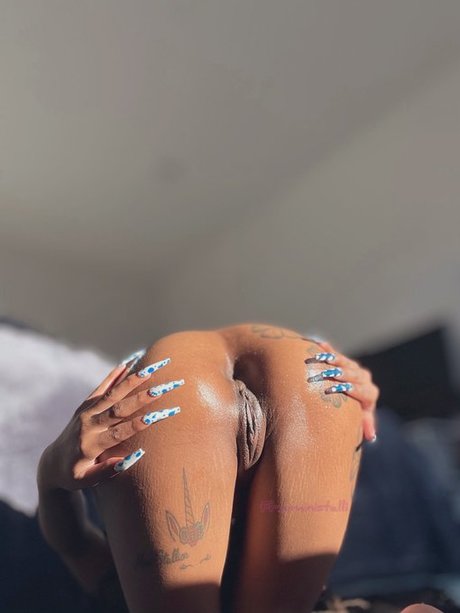 Mini Stalli adult model photos