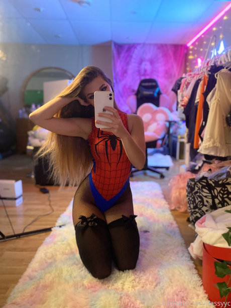 Dessyyc xxx actress img