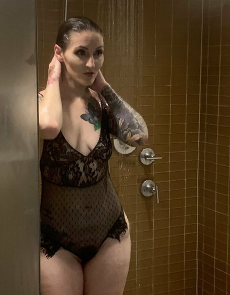 OftenElle model porn pics