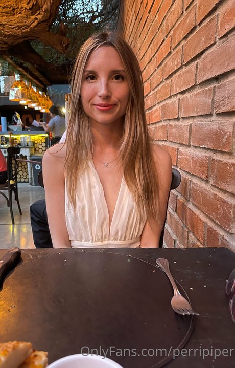 Piper Perri model images